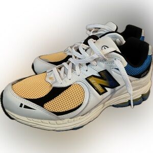 New Balance men’s running shoes size 9